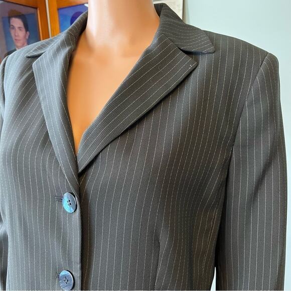 Le Suit Pinstripe Womens Blazer Size 12 Career Academia Minimalist Business - Picture 2 of 4